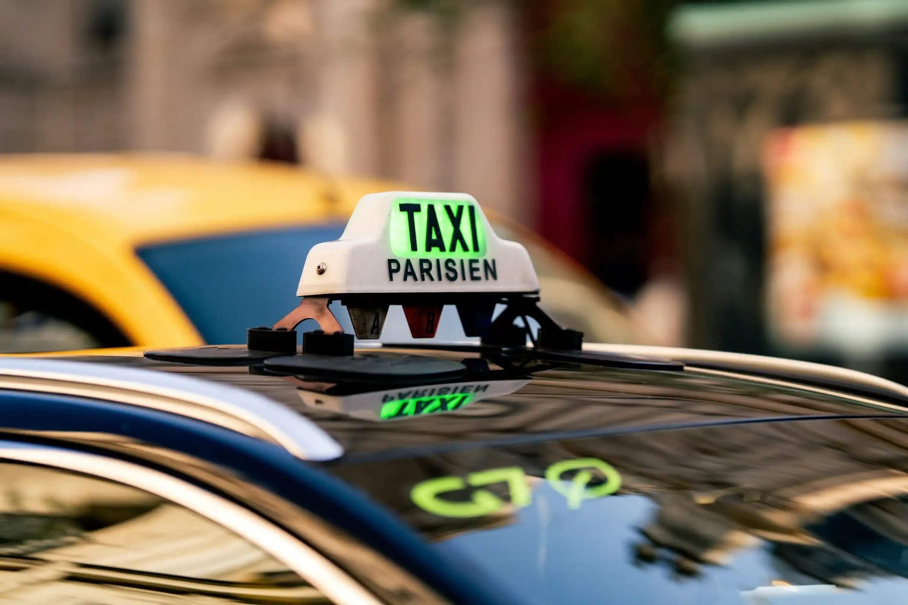 Taxi professionnel à Paris en fond de page